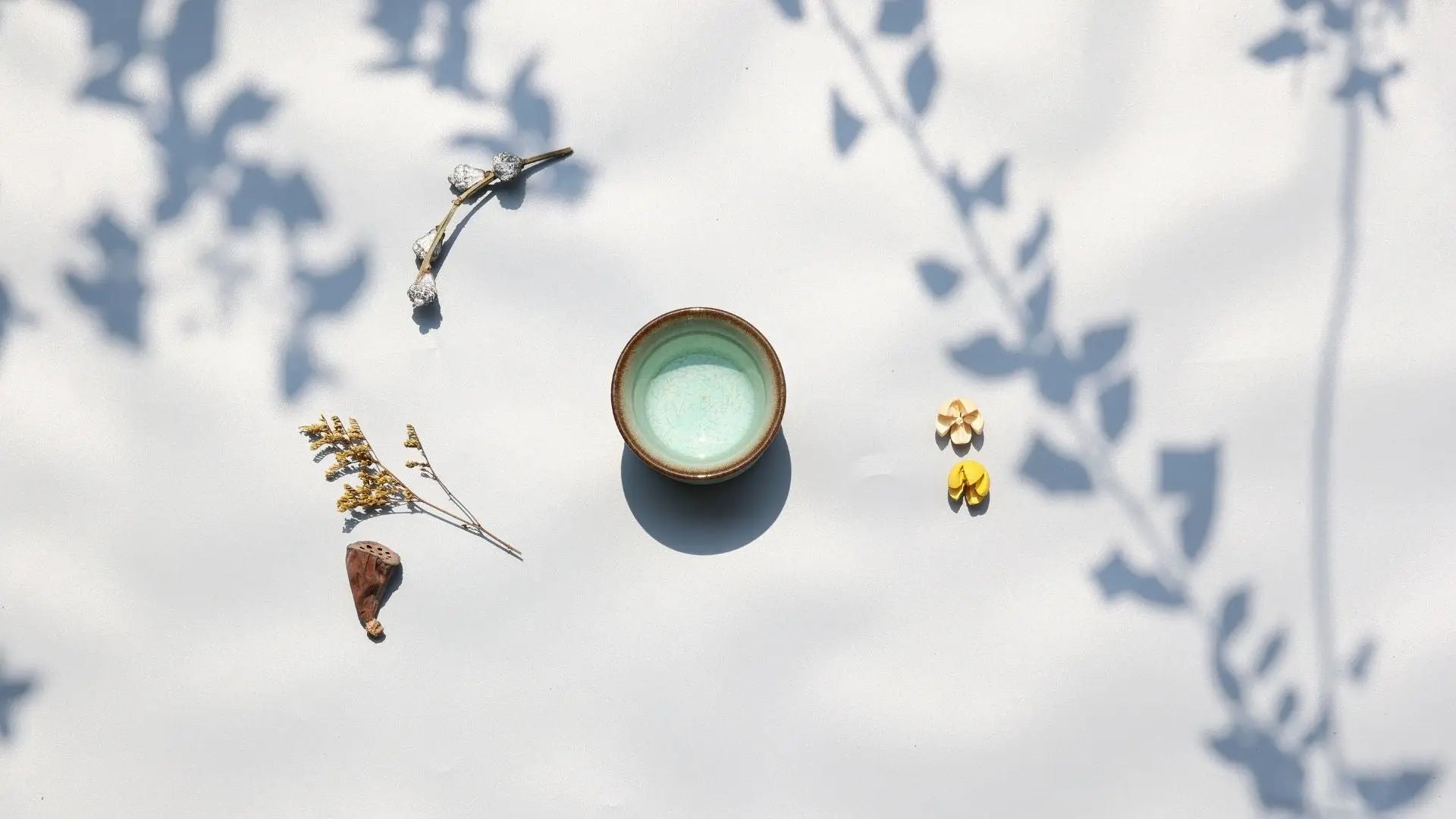 How to Create a Desk Altar for Wealth Protection and Positive Energy