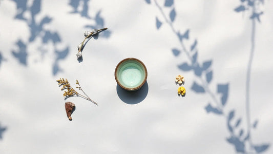 How to Create a Desk Altar for Wealth Protection and Positive Energy